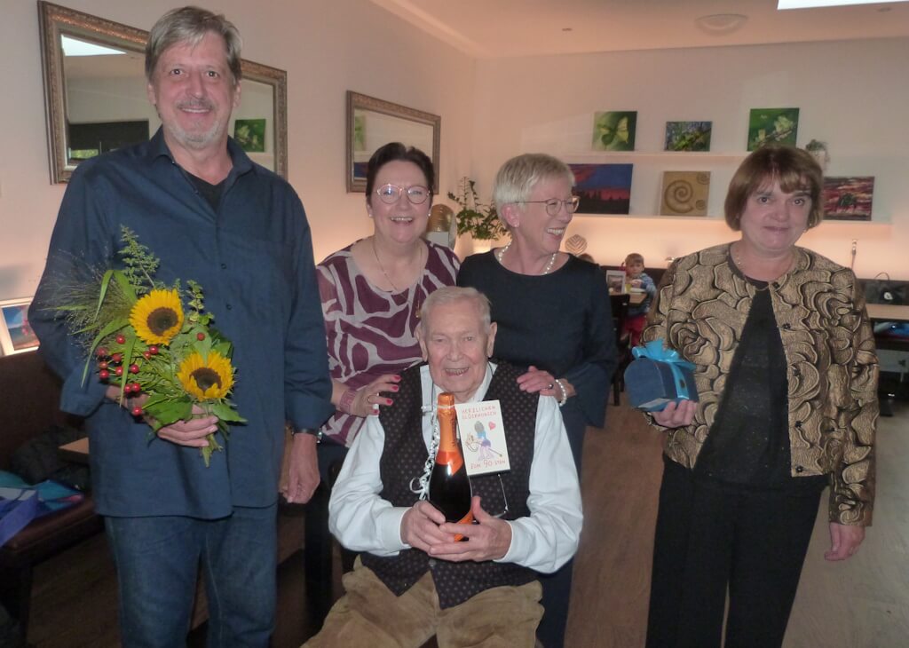 Armin Piske feiert seinen 90sten Geburtstag in der Gaststätte Magnolia in Kronberg Schöneberg